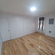 2255 S Hemberger St, Unit 1 in Philadelphia, PA - Foto de edificio - Building Photo