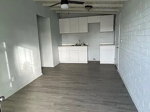 133 W Birdman Dr in Tucson, AZ - Building Photo - Building Photo