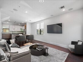 2401 Crawford St in Houston, TX - Building Photo