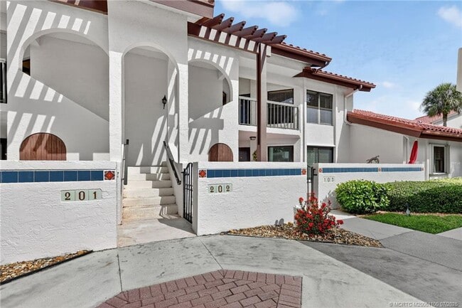 property at 6060 SE Martinique Dr