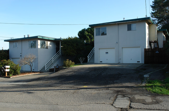 66-72 Merrydale Rd in San Rafael, CA - Building Photo - Building Photo