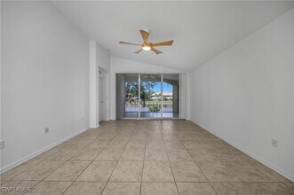 10130 Colonial Country Club Blvd in Ft. Myers, FL - Building Photo - Building Photo