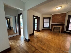 352 Bryant St in Buffalo, NY - Building Photo - Building Photo