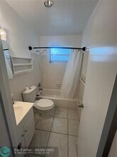 222 NE 23rd Ave in Pompano Beach, FL - Foto de edificio - Building Photo