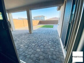 9025 W Denton Ln in Glendale, AZ - Building Photo - Building Photo