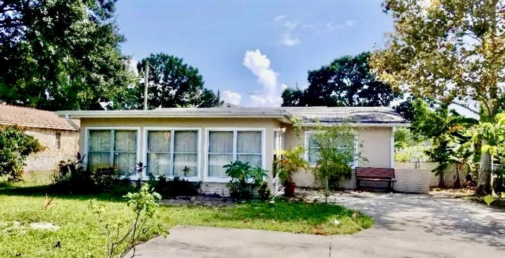 816 62nd Ave NE in St. Petersburg, FL - Building Photo