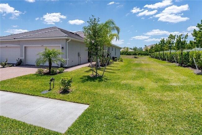property at 2140 Dragonfruit Wy