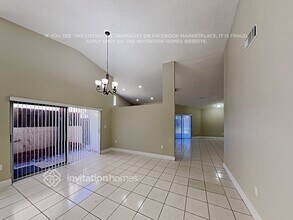 14731 SW 42nd Way in Miami, FL - Foto de edificio - Building Photo