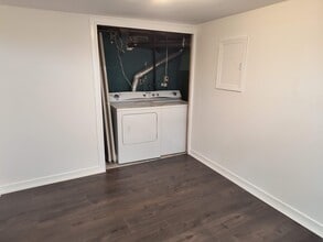 151 Newington Ave in New Britain, CT - Foto de edificio - Building Photo