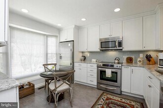 35 Fendall Ave in Alexandria, VA - Foto de edificio - Building Photo