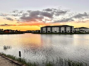 8125 Surf St in Kissimmee, FL - Building Photo - Building Photo