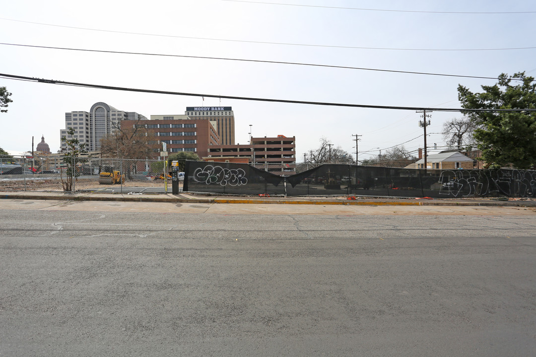 407 W 18th St in Austin, TX - Foto de edificio