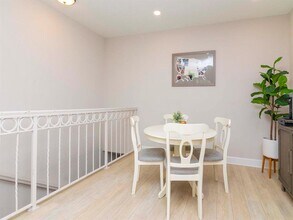 1036 Normandy Trace Rd in Tampa, FL - Building Photo - Building Photo