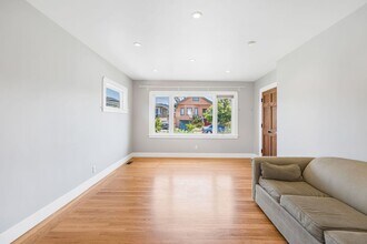 2744 Mathews St in Berkeley, CA - Building Photo - Building Photo