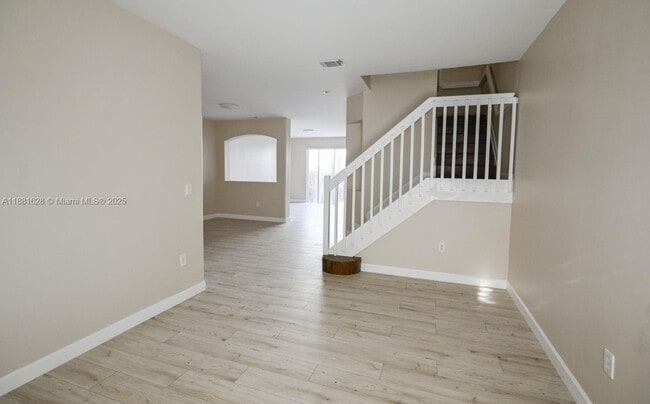 8134 NW 107th Path in Miami, FL - Building Photo - Building Photo