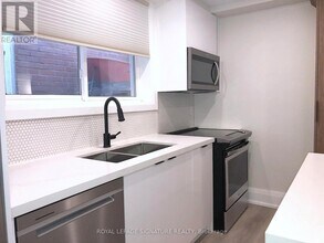 218 Wheeler Ave in Toronto, ON - Building Photo - Building Photo
