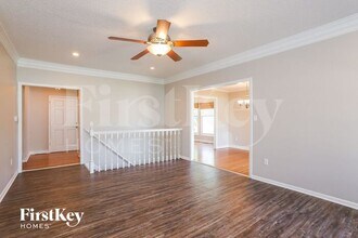 3709 NE Chapel Dr in Lee's Summit, MO - Building Photo - Building Photo