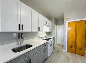 344 Virginia Ave in Jersey City, NJ - Building Photo - Building Photo