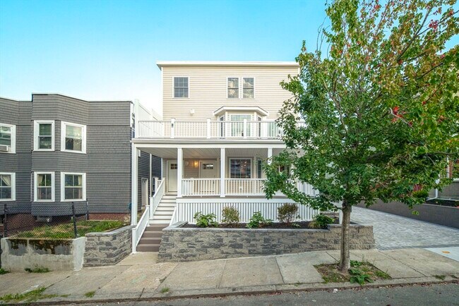 property at 17 Bond St
