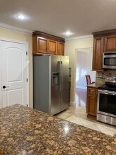 8707 Groveside Dr in Strongsville, OH - Building Photo - Building Photo