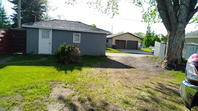 804 7th Ave SE in Jamestown, ND - Building Photo - Building Photo