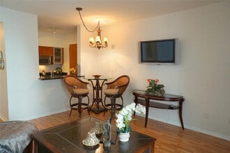 233 S Federal Hwy in Boca Raton, FL - Foto de edificio - Building Photo