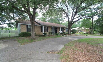 9541 Sunnehanna Blvd in Pensacola, FL - Building Photo - Building Photo