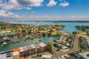 222 Skiff Point in Clearwater, FL - Building Photo