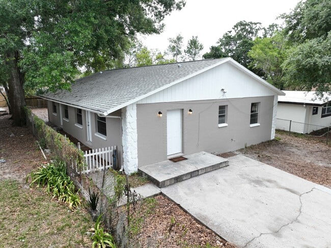 property at 8405 N Semmes St