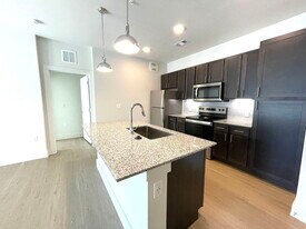 350 Star Ranch Blvd in Hutto, TX - Building Photo