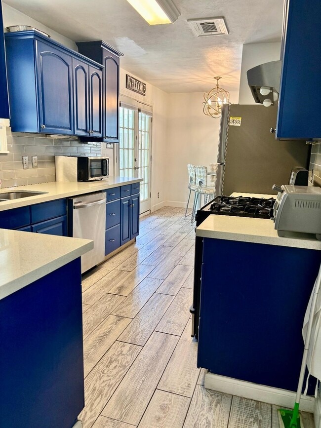 property at 1911 Tabor St