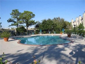 2824 Holly Hall St in Houston, TX - Building Photo - Building Photo