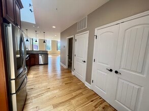 41 E Northampton St, Unit 304 in Wilkes-Barre, PA - Building Photo - Building Photo