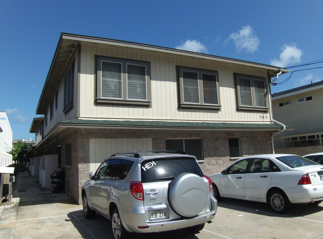 743 Makaleka Ave in Honolulu, HI - Building Photo - Building Photo