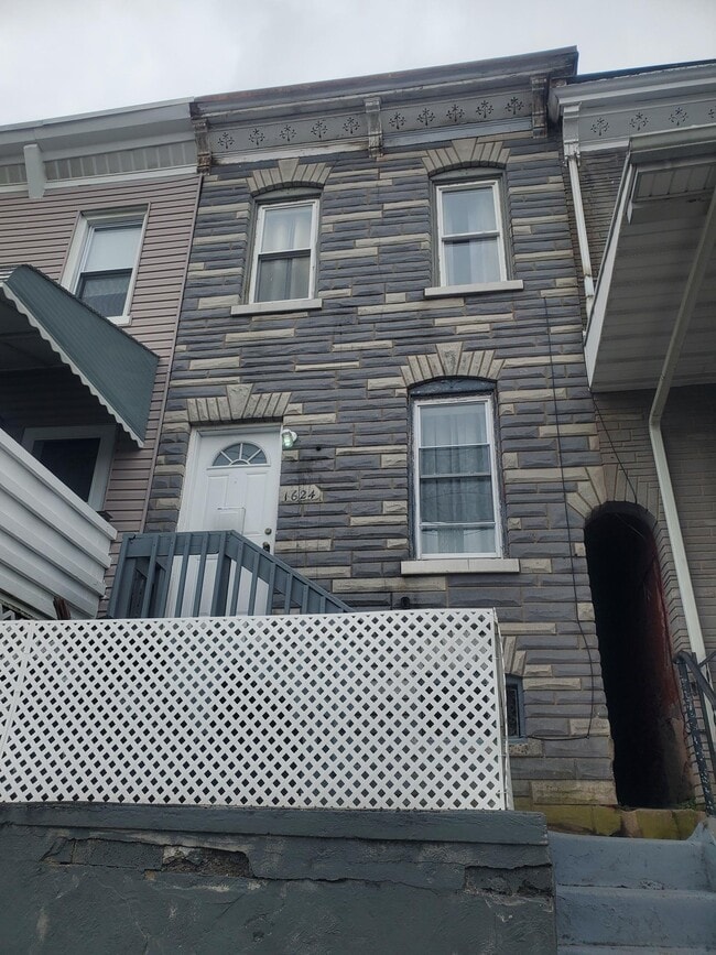 property at 1624 Fairview St