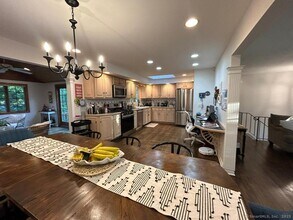 6 Roby Ct in Branford, CT - Building Photo - Building Photo