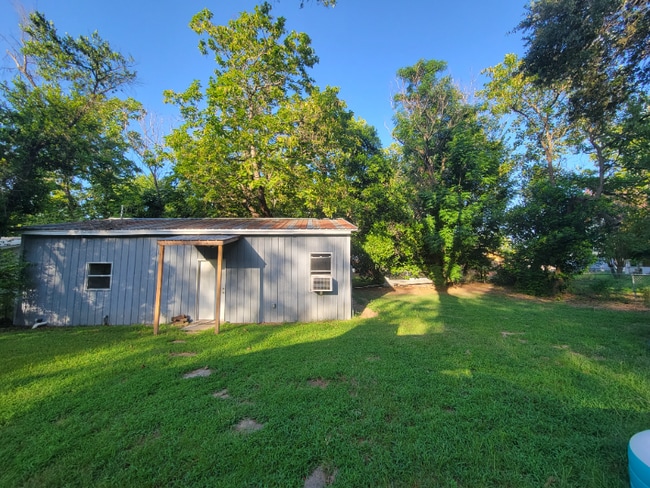 property at 509 N Henry St