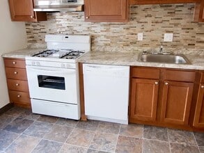 Canterbury Court in Washington, PA - Building Photo - Building Photo