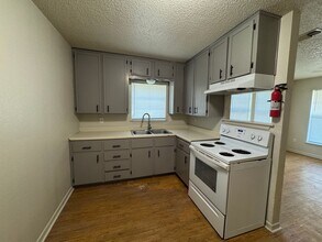 1810 N Gray St in Killeen, TX - Building Photo - Building Photo