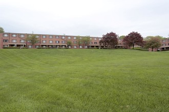 Rollingwood Apartments in Silver Spring, MD - Building Photo - Building Photo