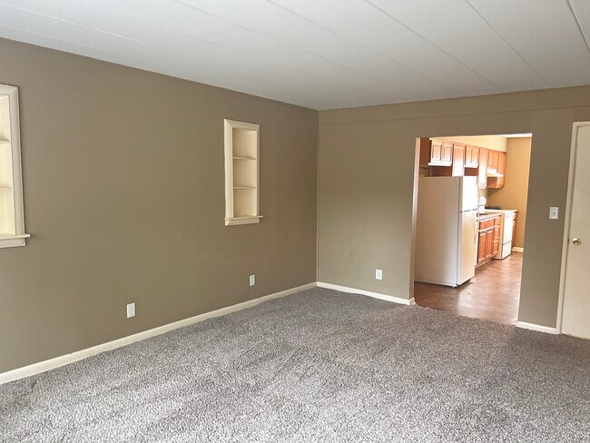 713 W Church St in Champaign, IL - Building Photo - Building Photo