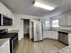 3255 Dogwood Dr in Powder Springs, GA - Building Photo - Building Photo