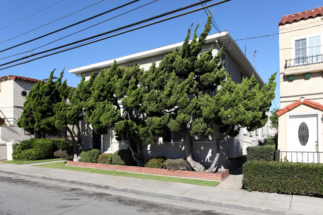 3807 E 10th St in Long Beach, CA - Building Photo - Building Photo