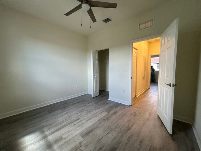 10622 W 33rd Way in Hialeah, FL - Building Photo - Building Photo