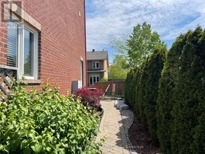 240 Freedom Private in Ottawa, ON - Building Photo - Building Photo