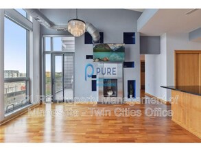 1211 Lagoon Ave in Minneapolis, MN - Building Photo - Building Photo