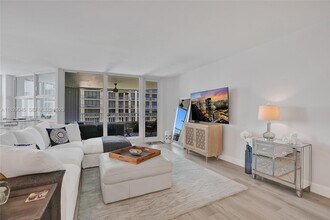 1340 S Ocean Blvd in Pompano Beach, FL - Building Photo - Building Photo