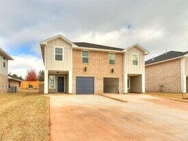 13000 NW 3rd St in Yukon, OK - Building Photo
