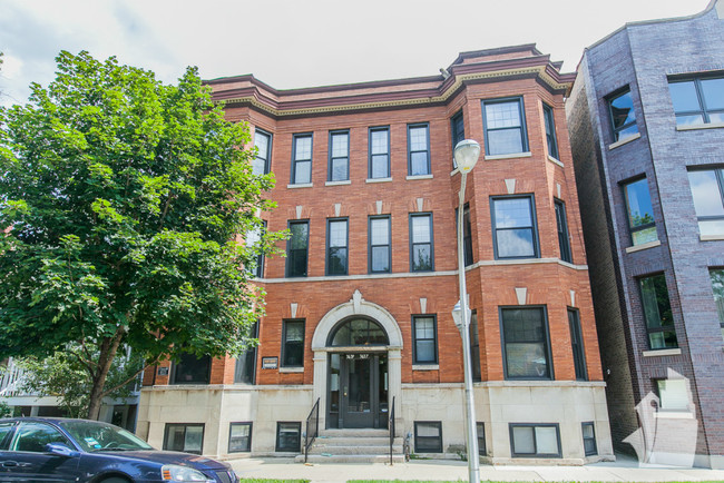 property at 3637 N Paulina St