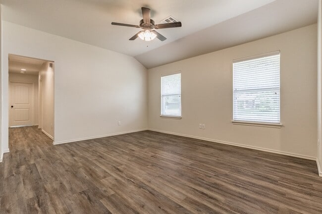 437 Chalk Hill Ct in Edmond, OK - Building Photo - Building Photo